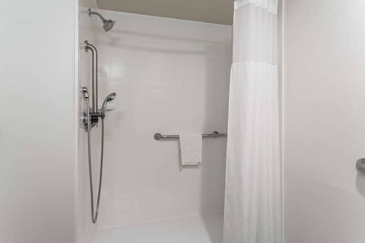 Room 14 of 26